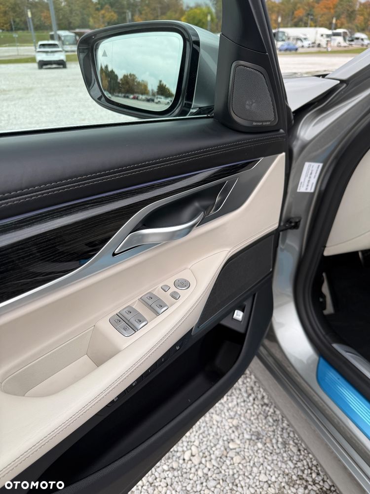 BMW Seria 7 750d xDrive - 16