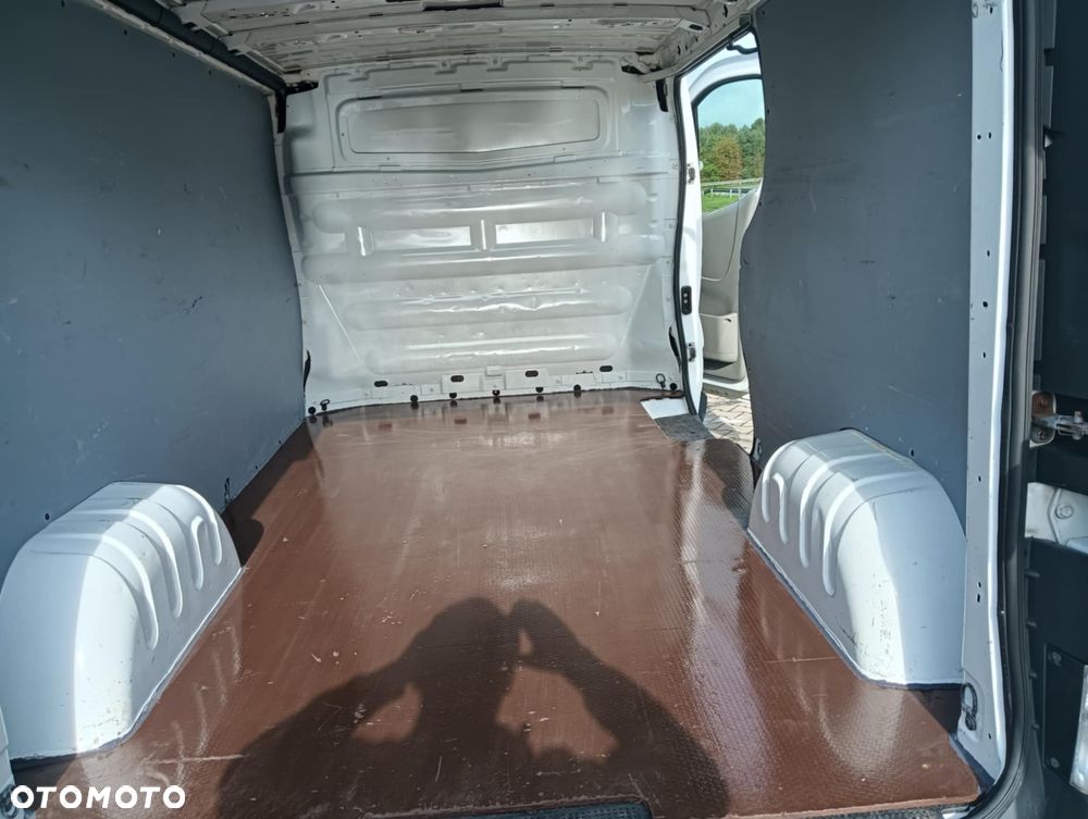 Renault Trafic - 9