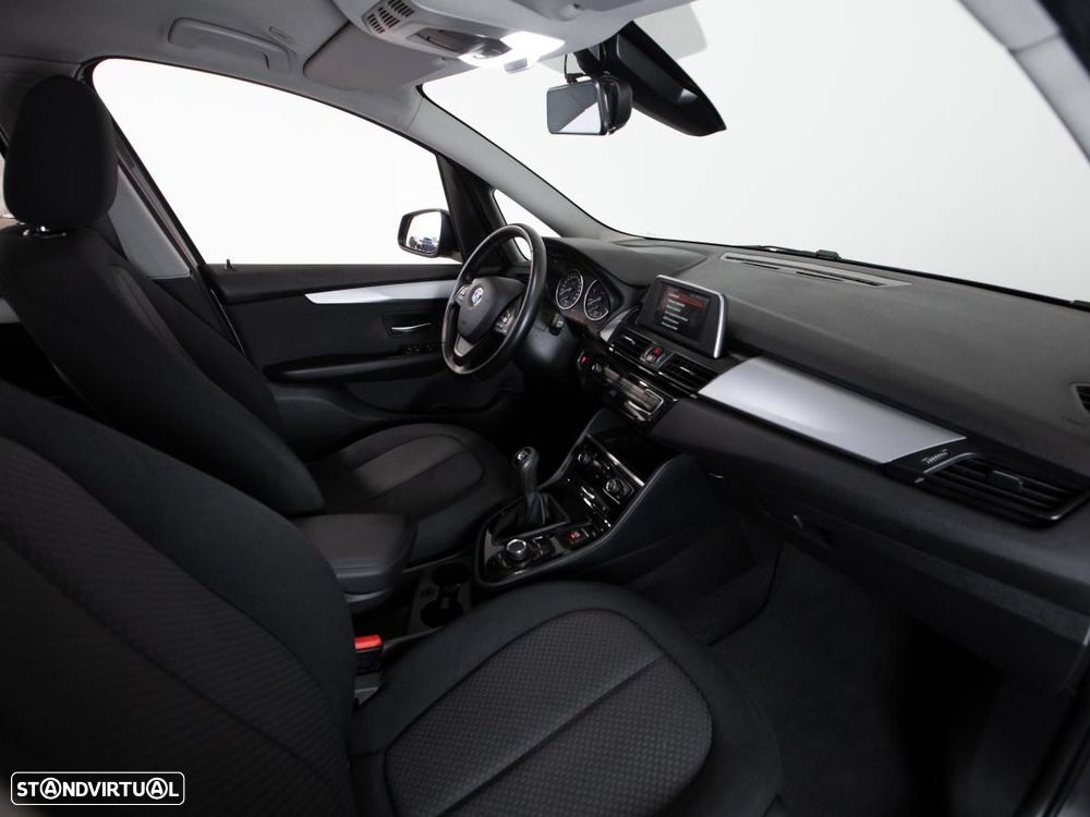 BMW 216 Gran Tourer - 9