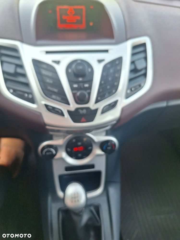 Ford Fiesta 1.25 Titanium - 10