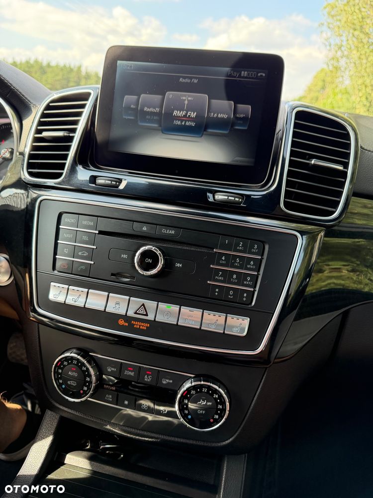 Mercedes-Benz GLS - 16