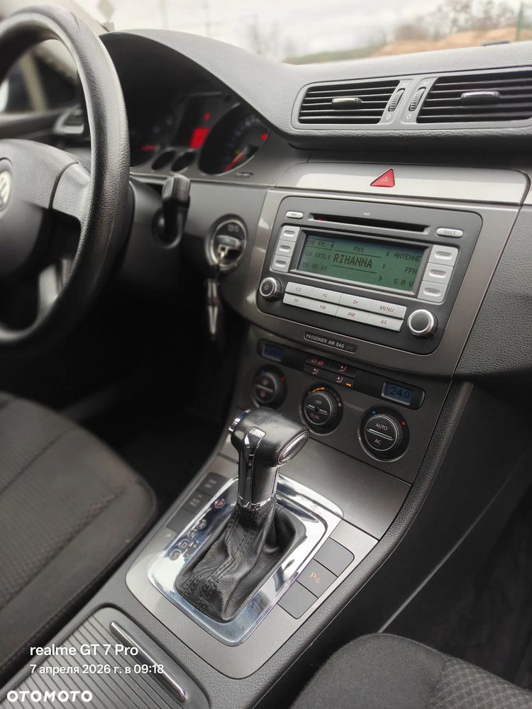 Volkswagen Passat 2.0 TDI Comfortline DSG - 9