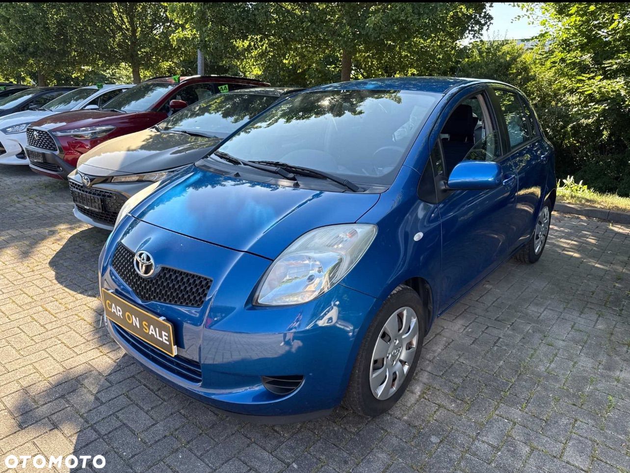 Toyota Yaris 1.3 VVT-i Sol - 1