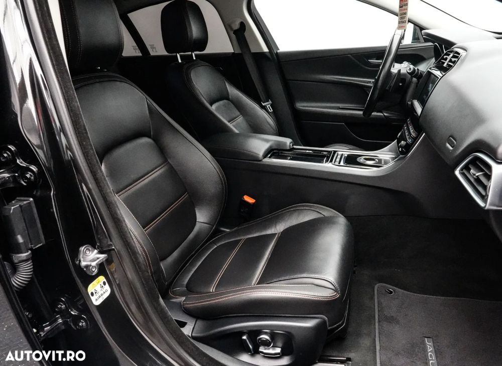 Jaguar XE 20t RWD Portfolio - 14