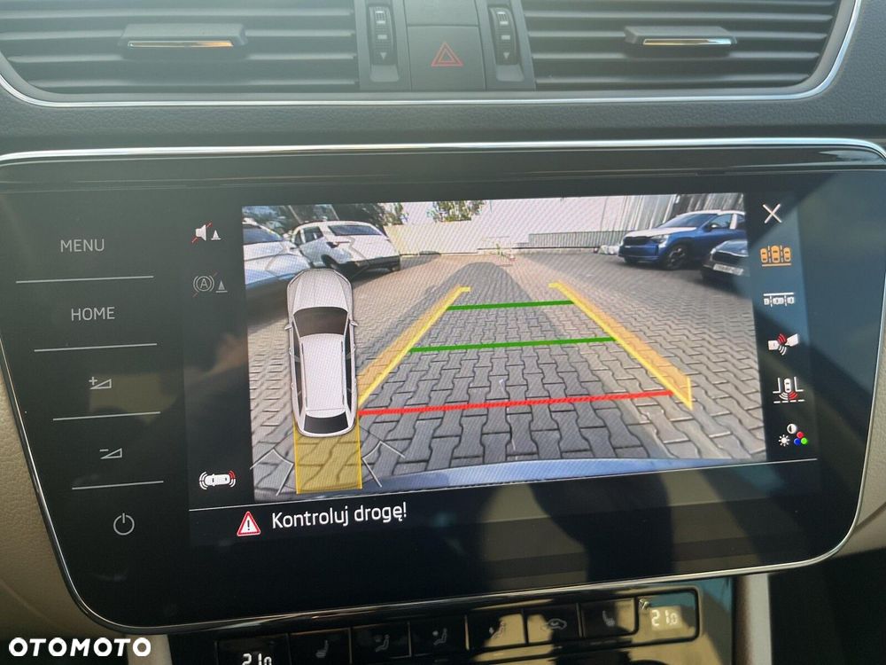 Skoda Superb 2.0 TSI 4x4 L&K DSG - 36