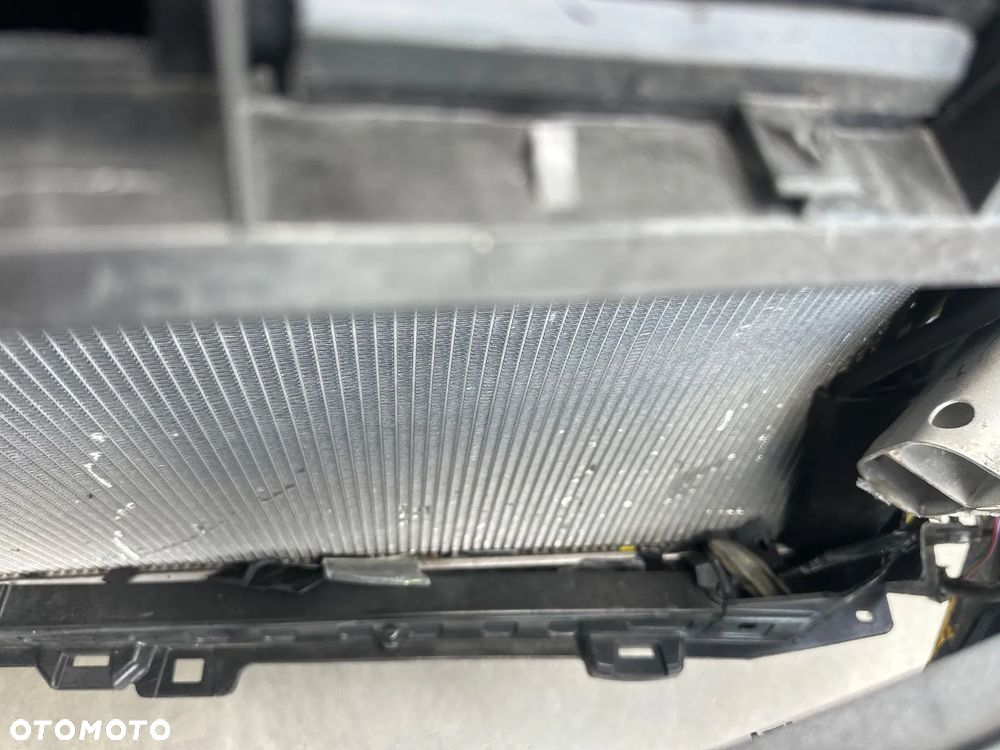 Peugeot 208 Elektromotor 136 Allure+ - 11