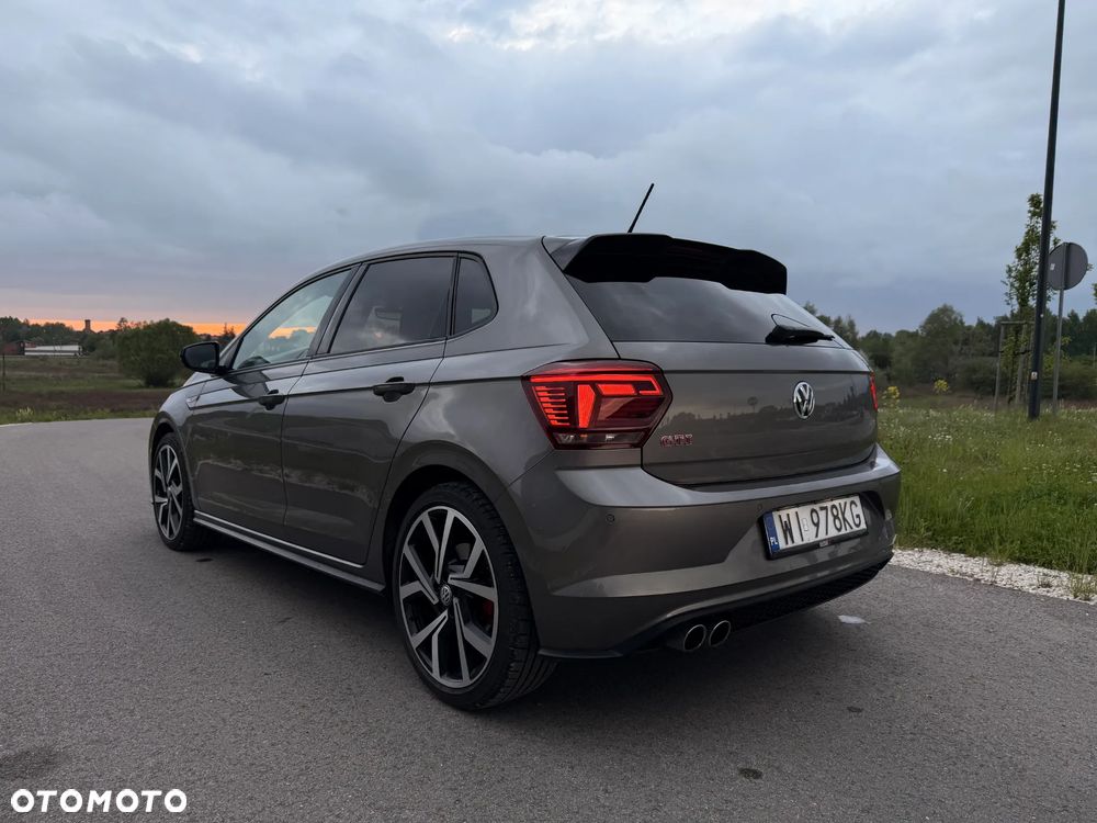 Volkswagen Polo - 14