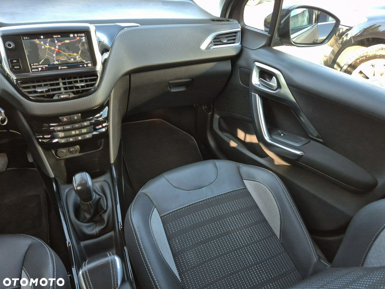 Peugeot 2008 - 24