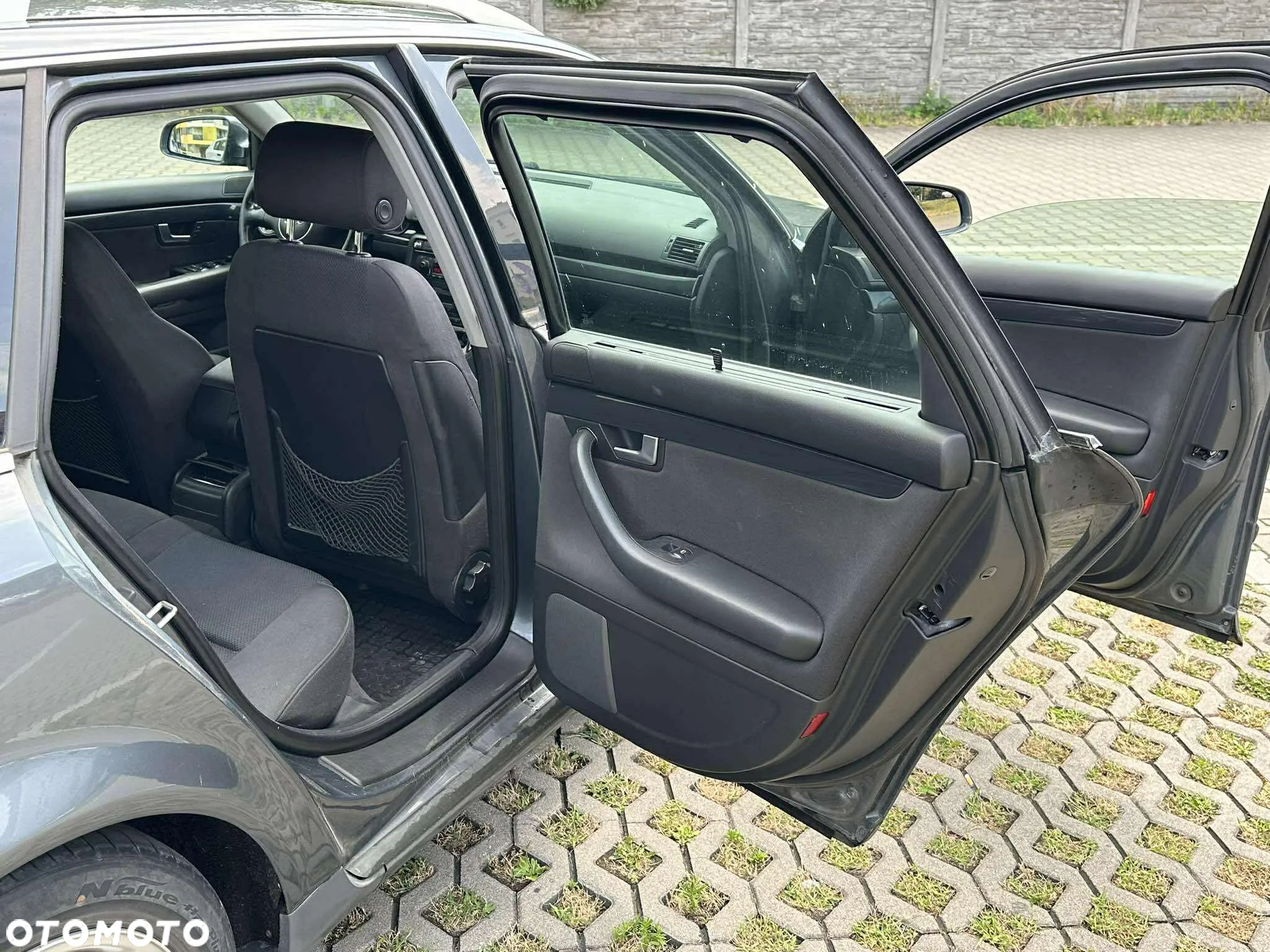 Audi A4 Avant 2.4 - 7