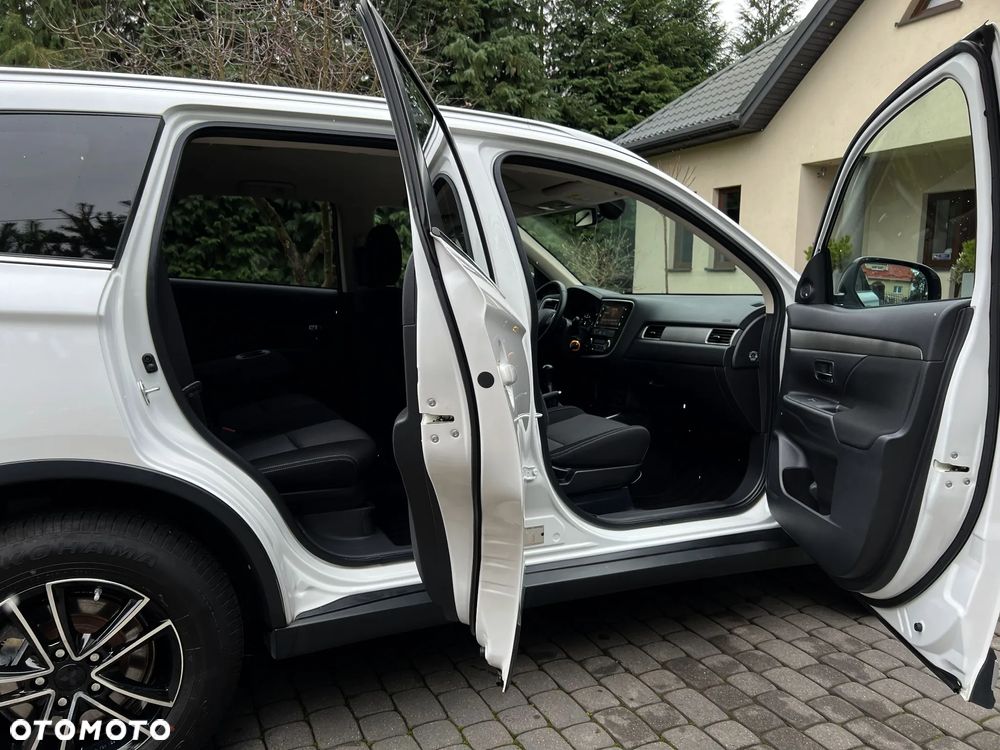 Mitsubishi Outlander 2.0 2WD Edition 100 - 4