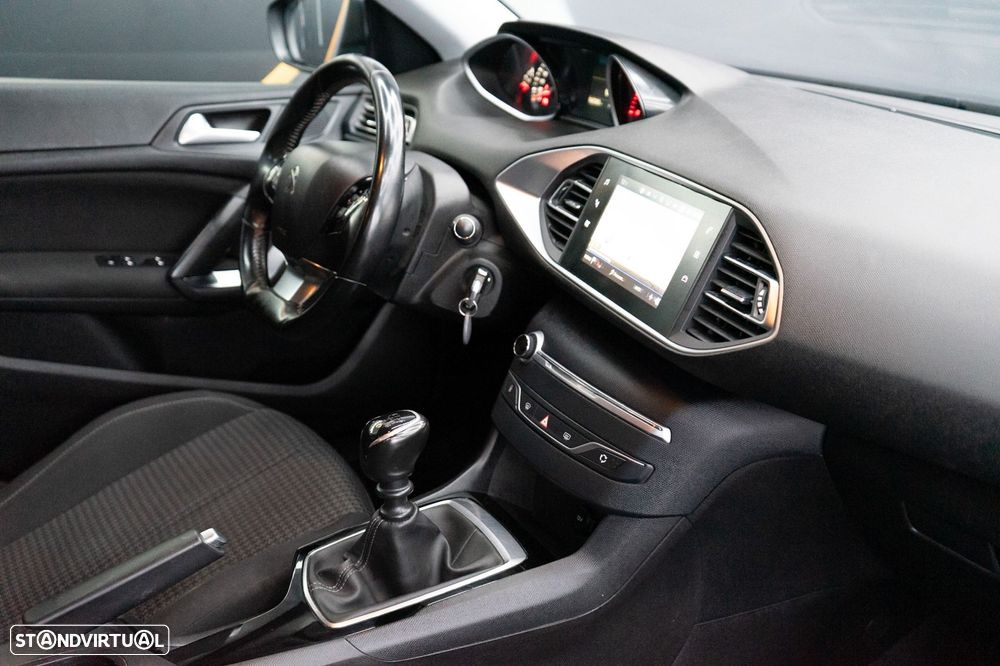 Peugeot 308 SW 1.5 BlueHDi Allure Pack - 36