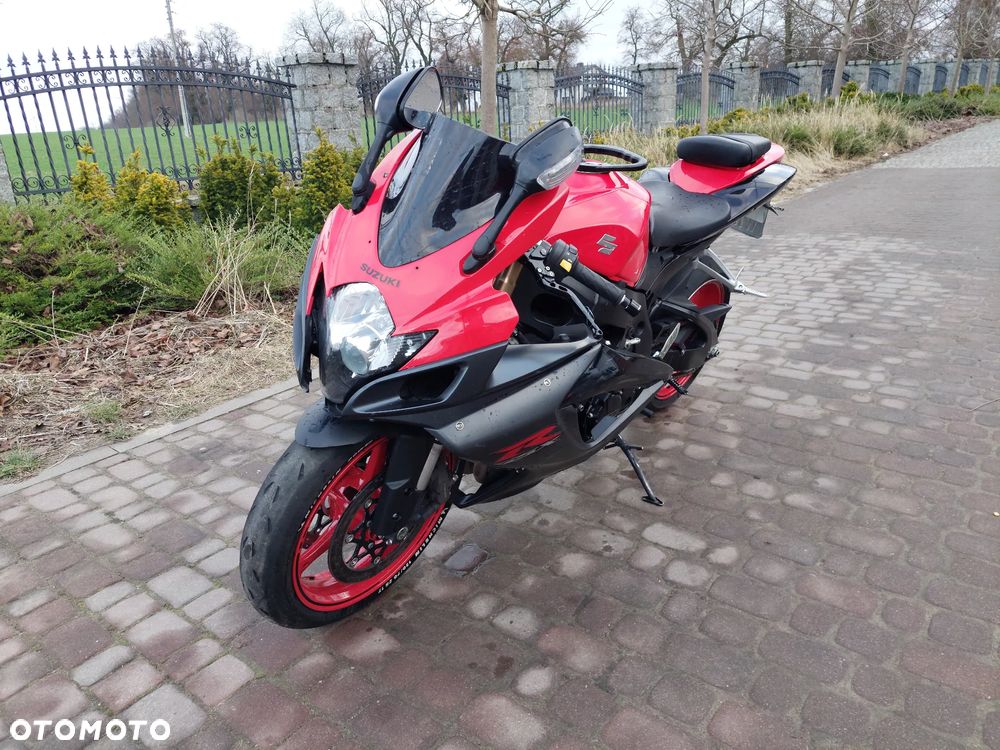 Suzuki GSX-R - 1