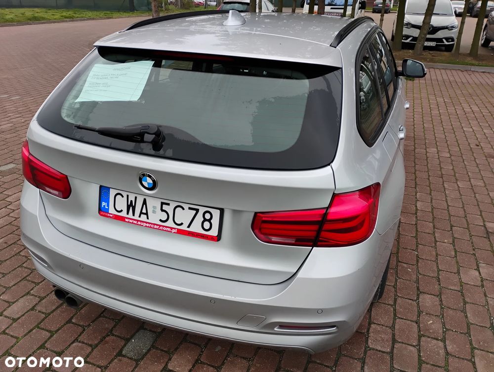 BMW Seria 3 320i xDrive - 5