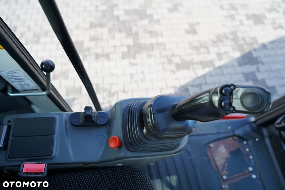 Liebherr 910 COMPACT LITRONIC  / KOPARKA KOŁOWA / KLIMATYZACJA / KAMERA  / 2020 ROK / PO KONTRAKCIE SERWISOWYM - 32