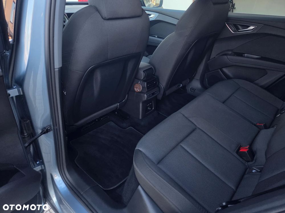 Audi Q4 e-tron - 8