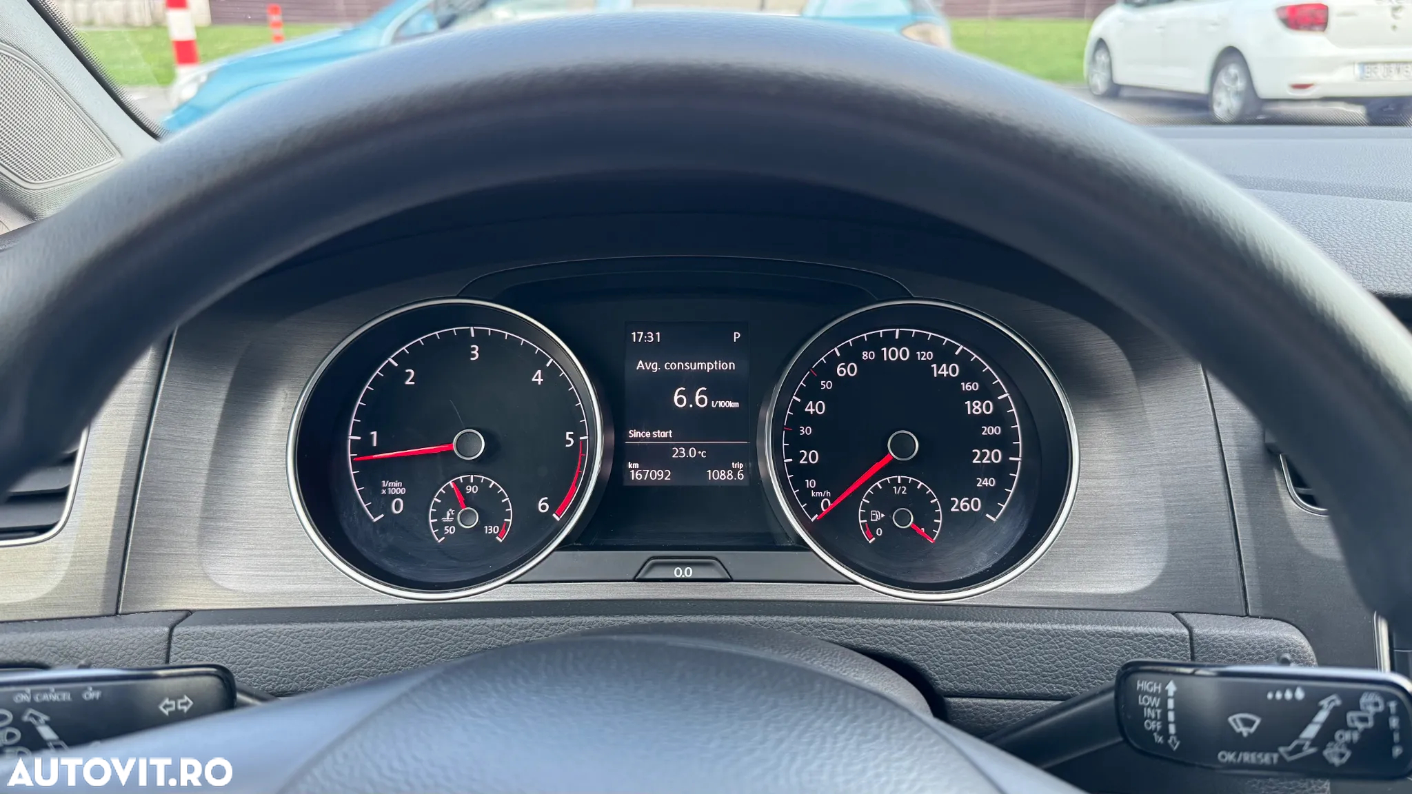 Volkswagen Golf 1.6 TDI BlueMotion Technology DPF Comfortline DSG - 6