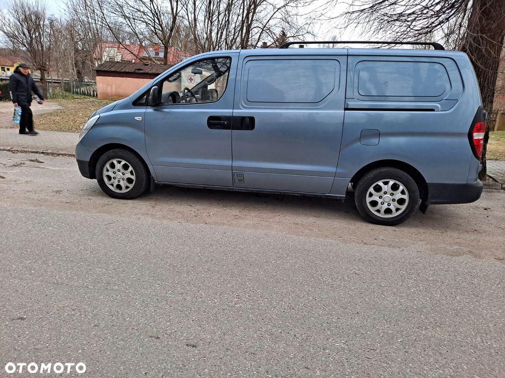 Hyundai H-1 2.5 CRDi Comfort - 4