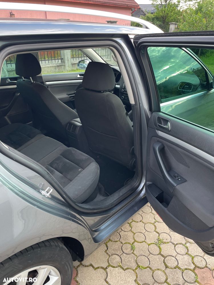 Volkswagen Golf - 12