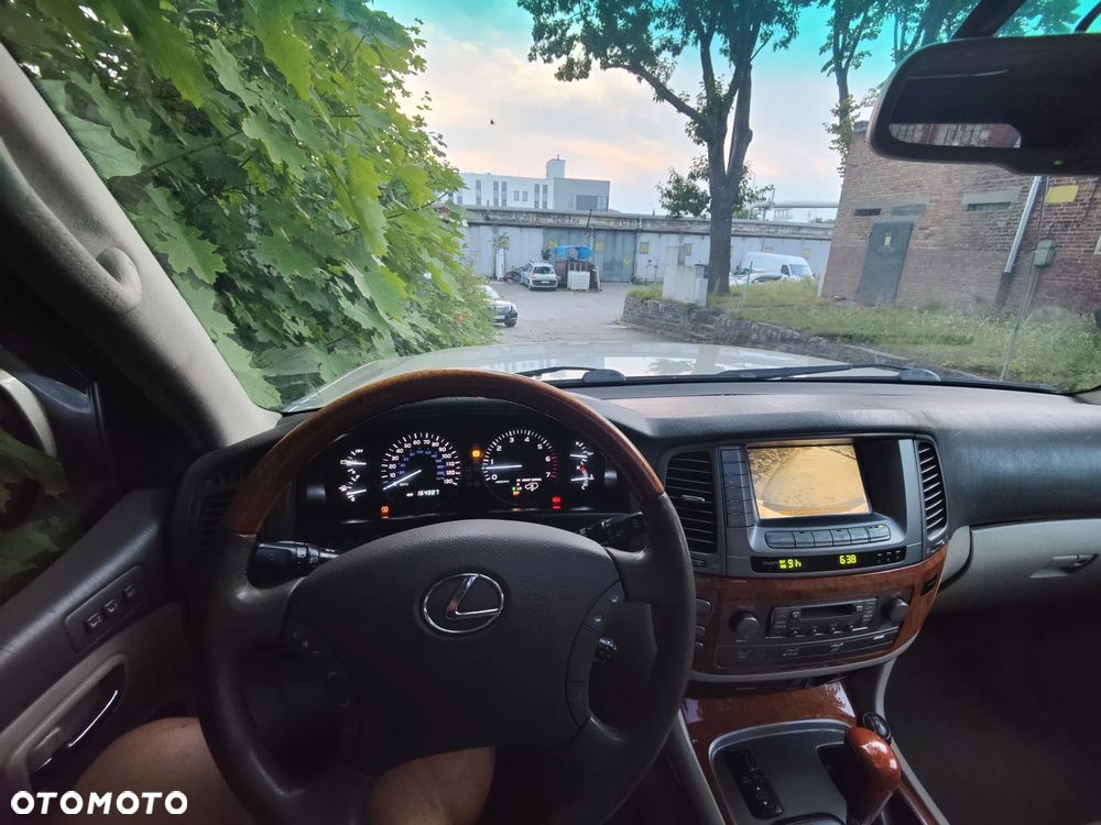 Lexus LX - 23