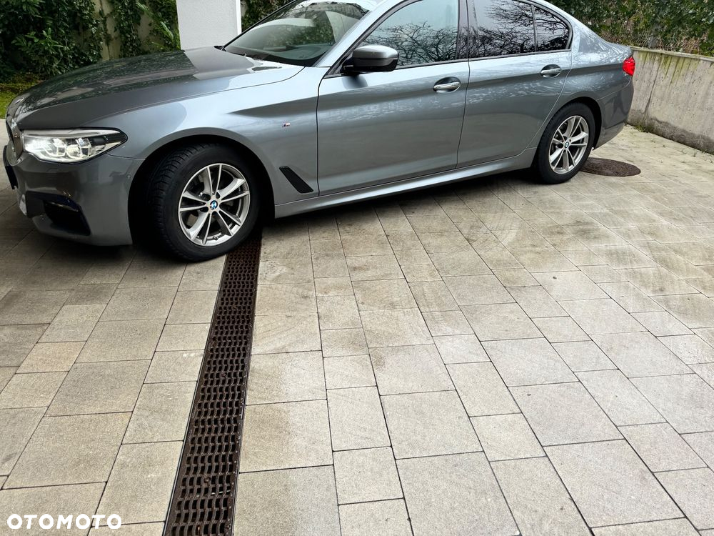 BMW Seria 5 520d xDrive - 38
