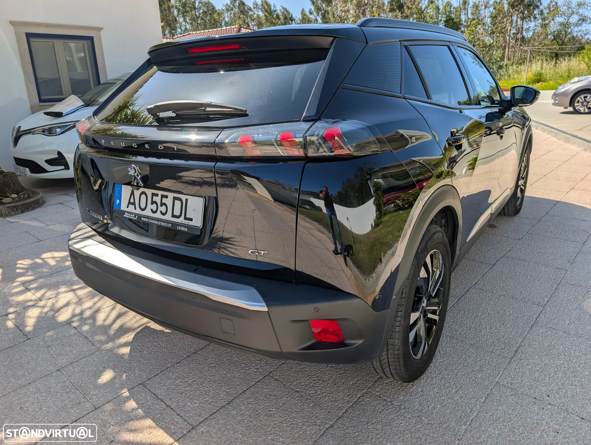 Peugeot e-2008 50 kWh GT - 7
