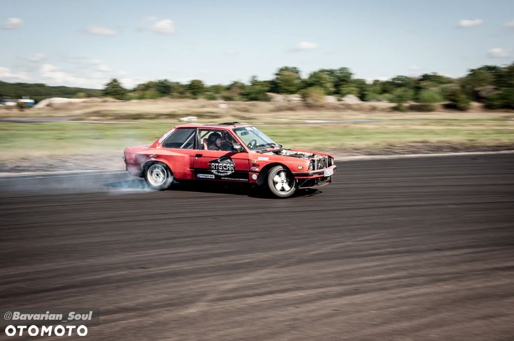 BMW Seria 3 325i - 2