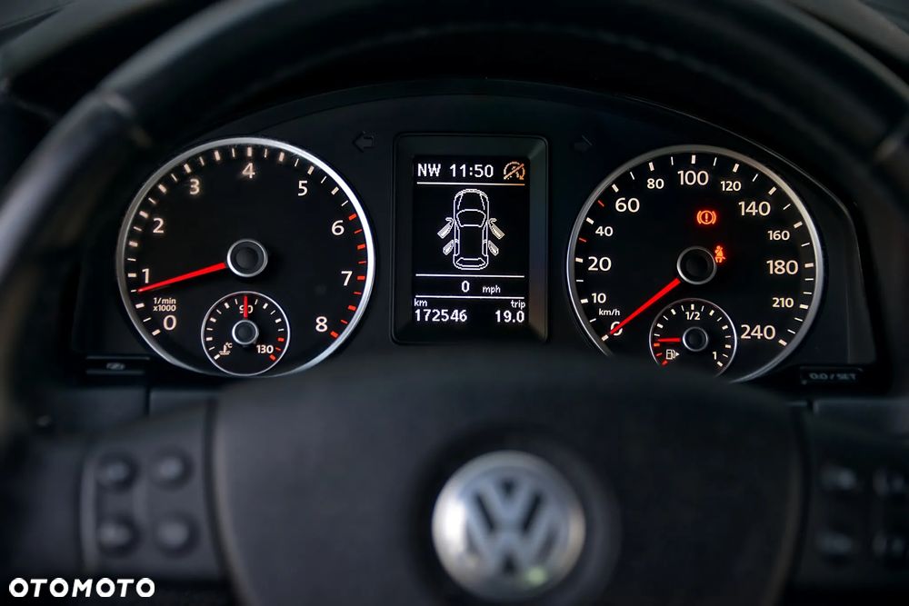 Volkswagen Tiguan - 32