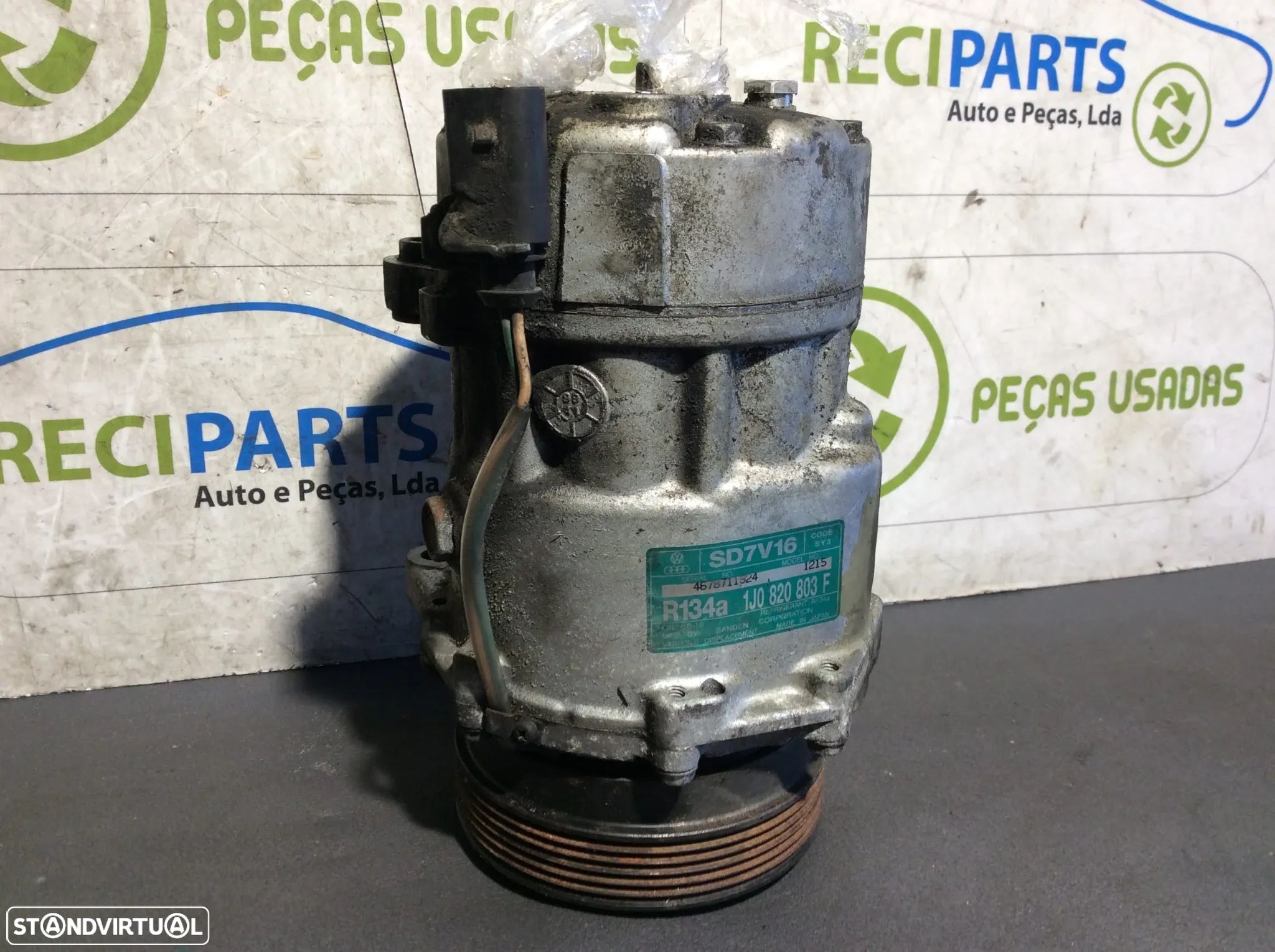 Compressor AC VW Golf 4 ano 1997 a 2007 1.4 16v 75cv 1J0820803F - 1