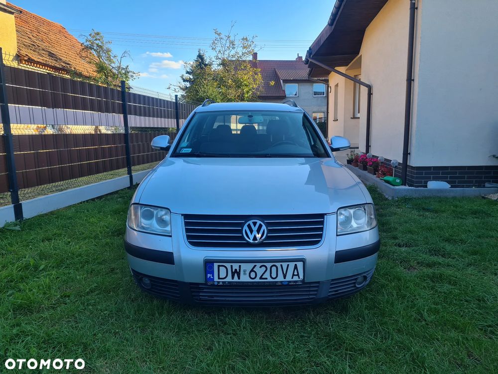 Volkswagen Passat 1.9 TDI Highline - 2