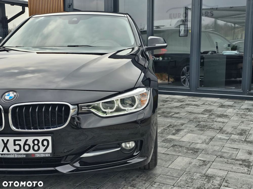 BMW Seria 3 320d DPF Edition Sport - 22