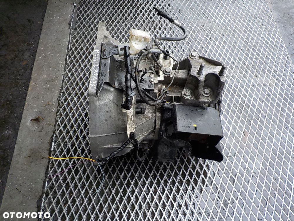 SKRZYNIA BIEGÓW FORD TRANSIT COURIER FIESTA MK7 1.5 TDCI BA6R-7002-ABF - 4