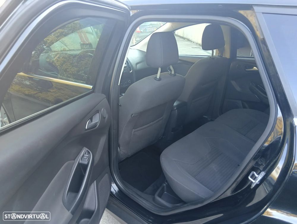 Ford Focus SW 1.0 SCTi Titanium Best - 24