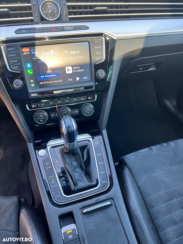 Volkswagen Passat - 9