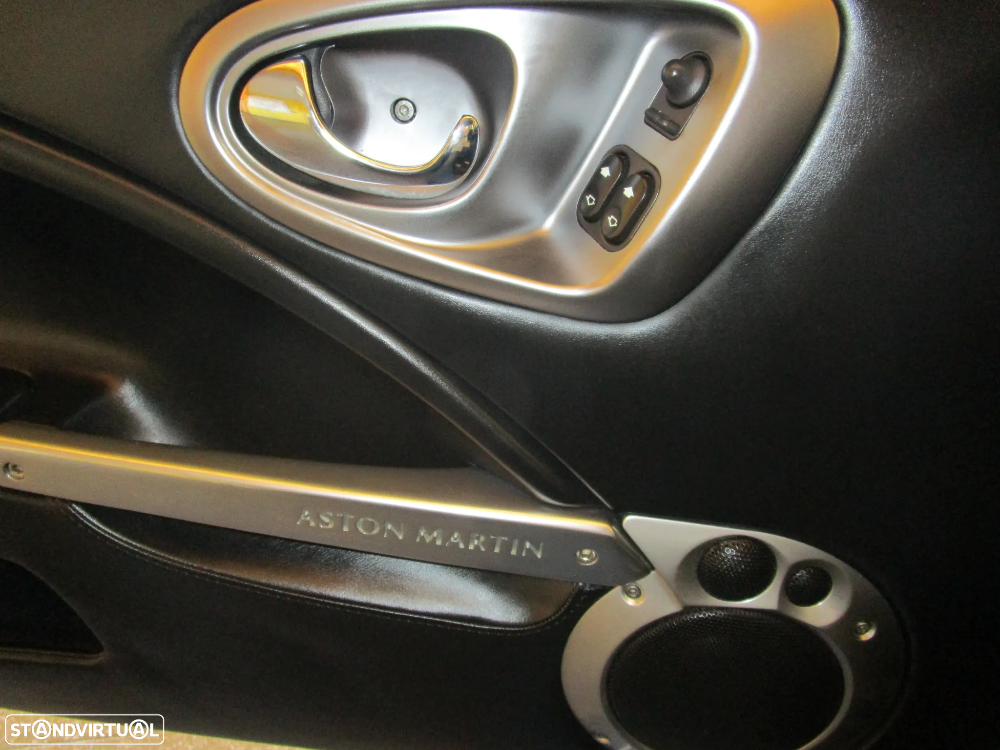 Aston Martin Vanquish - 46