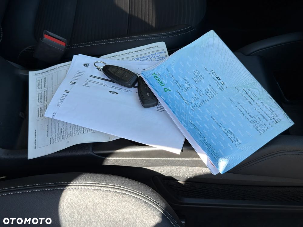 Ford Kuga 2.5 Duratec FHEV 4x4 TITANIUM X - 37