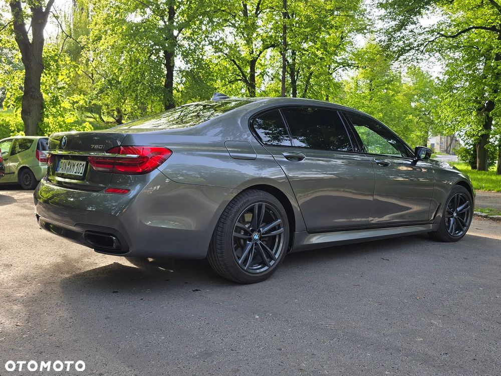 BMW Seria 7 750i xDrive - 3