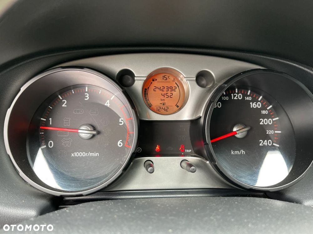 Nissan Qashqai 2.0 dCi DPF acenta - 17
