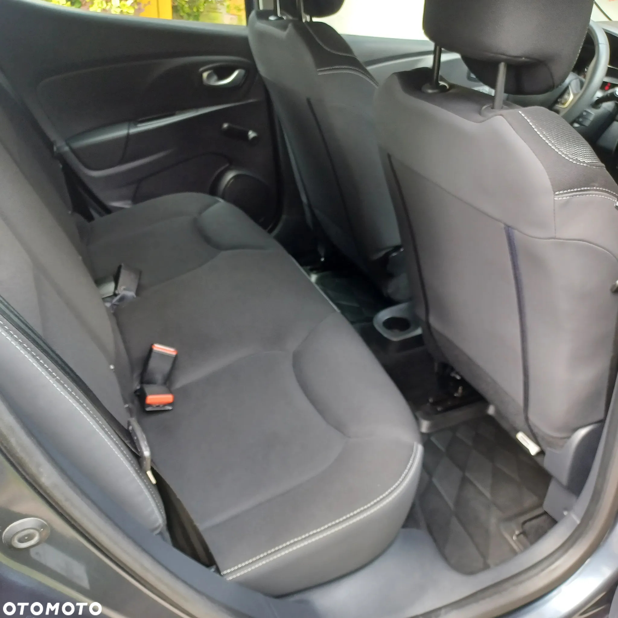 Renault Clio 1.2 16V 75 Life - 14