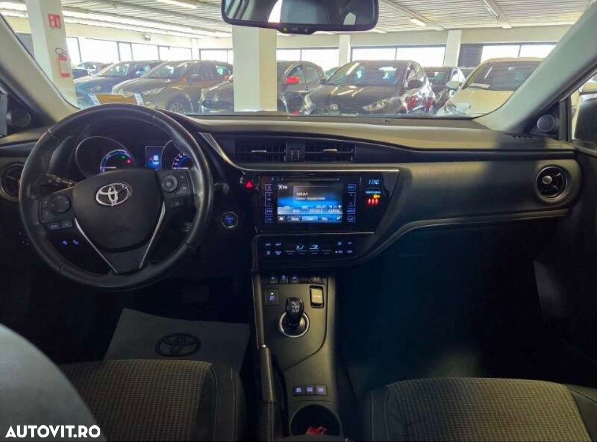 Toyota Auris 1.8 L VVT-i Hybrid Luna - 6