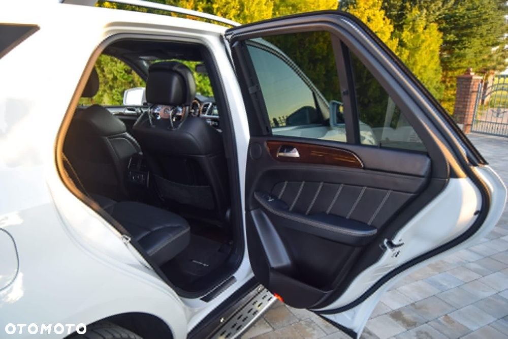Mercedes-Benz ML - 16