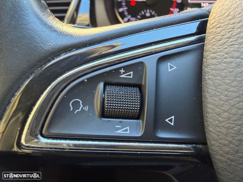 Skoda Rapid Spaceback 1.4 TDI DSG Style - 33