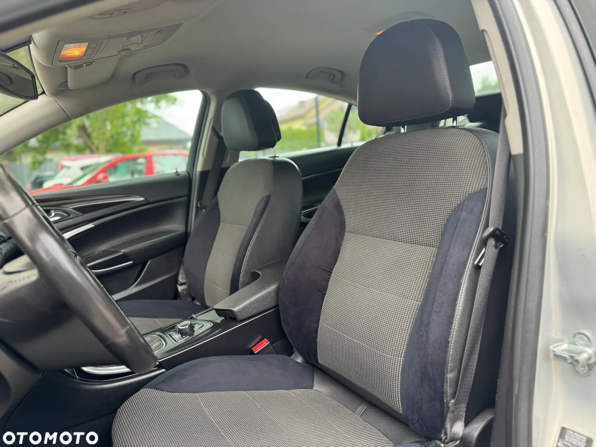 Opel Insignia 1.8 Sports Tourer Cosmo - 13