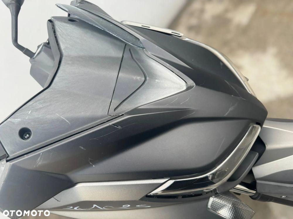 Yamaha X-max - 10