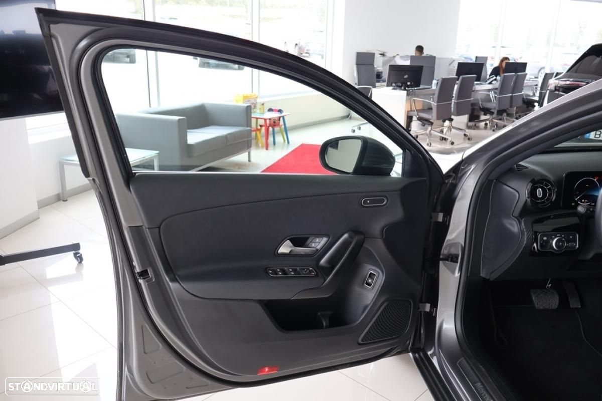 Mercedes-Benz A 250 e - 33