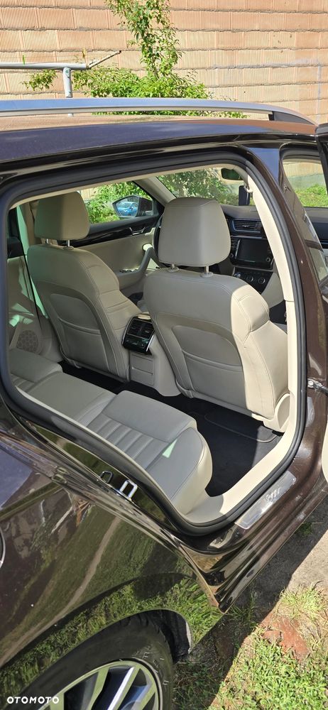 Skoda Superb 2.0 TDI 4x4 L&K DSG - 15
