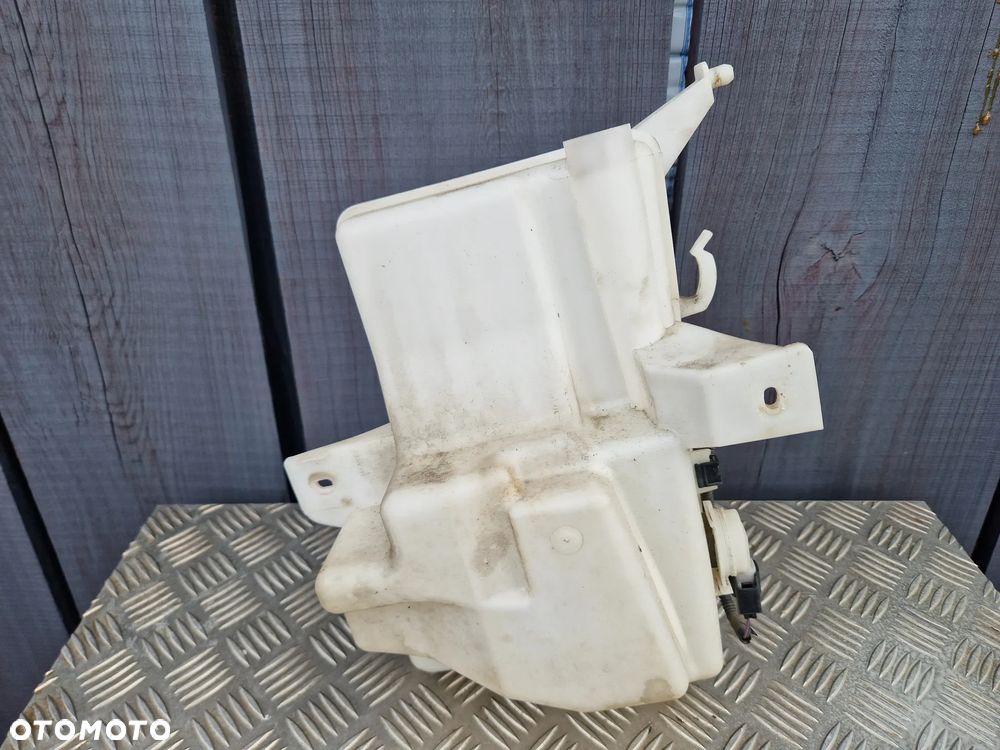 VOLVO V40 II ZBIORNICZEK PŁYNU DO SPRYSKIWACZY POD XENON - 4