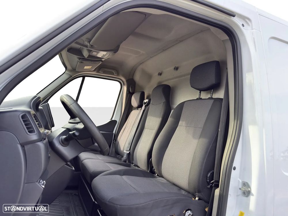 Renault Master 2.3 dCi 150cv Cx. Auto - 12