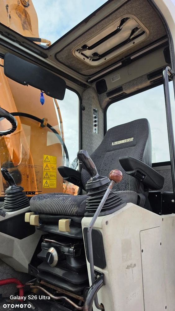 Liebherr A312 - 5