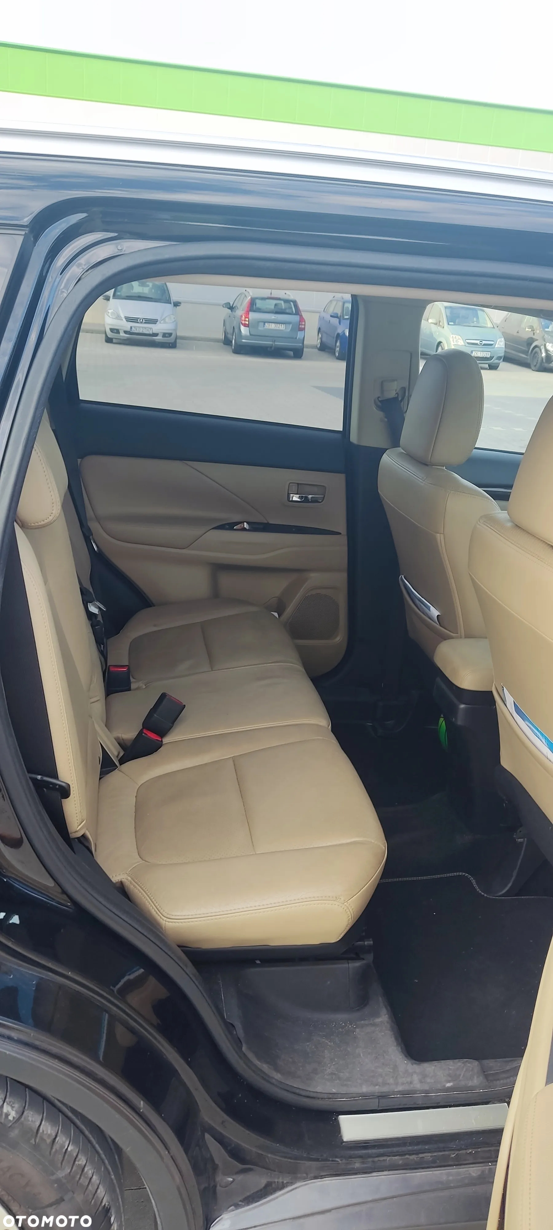 Mitsubishi Outlander 2.0 Intense Comfort 4WD CVT - 17