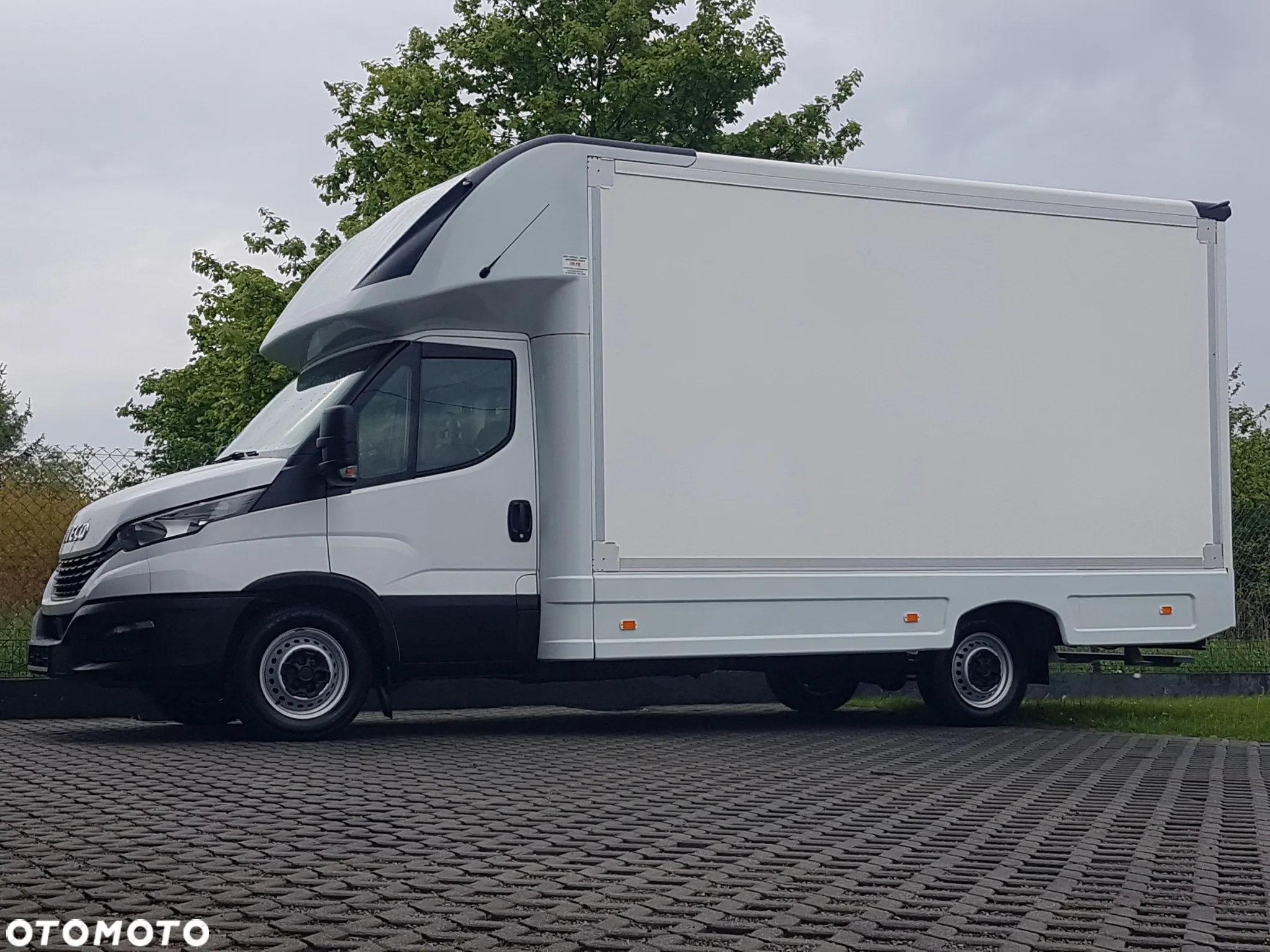 Iveco DAILY KONTENER NISKOPODŁOGOWY 4,43x2,23x2,42 SKLEP BAR FOODTRUCK KAMPER KLIMA - 39